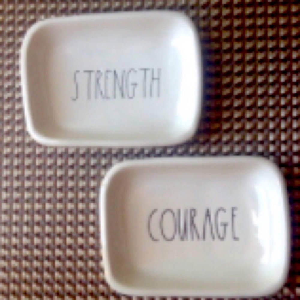 Teo small Rae Dunn trays